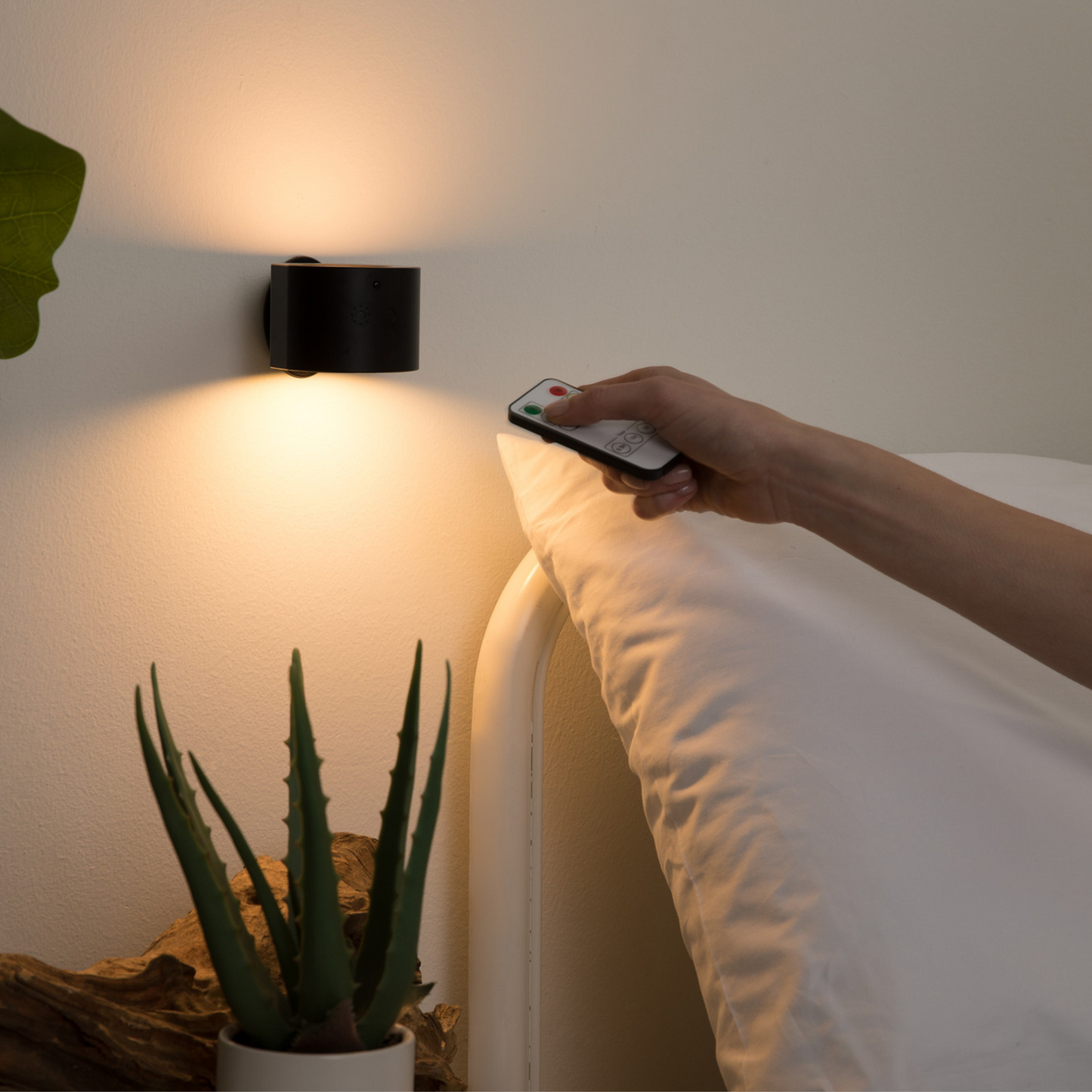 LED Rechargeable Wall Light™